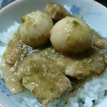 日曜にTVで台湾のご飯が紹介されてて、どうしても 魯肉飯が食べたくなりましたヽ(*´▽)ノ♪五香粉なくて八角入れて作りましたが、とっても美味しかったです！